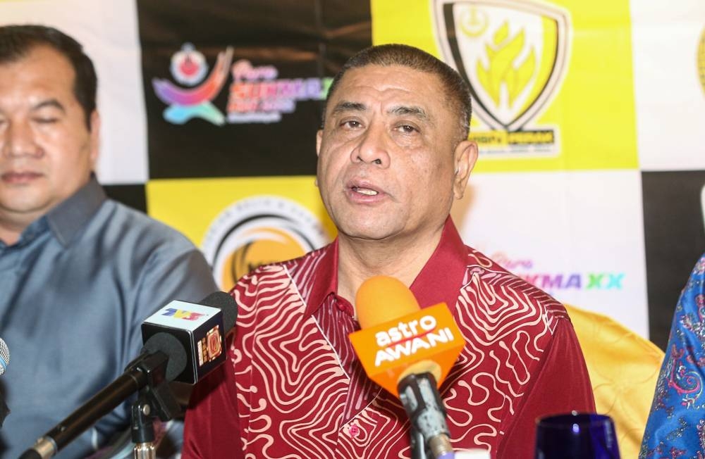 Perak Mentri Besar Datuk Seri Saarani Mohamad speaks during a press conference at the MH Hotel in Ipoh January 5, 2023. — Picture by Farhan Najib