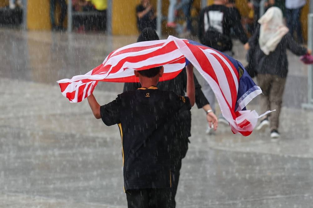 MetMalaysia said the areas expected to be affected in Kelantan are Tumpat, Pasir Mas, Kota Baru, Jeli, Tanah Merah, Bachok, Machang, Pasir Puteh and Kuala Krai. — Bernama pic