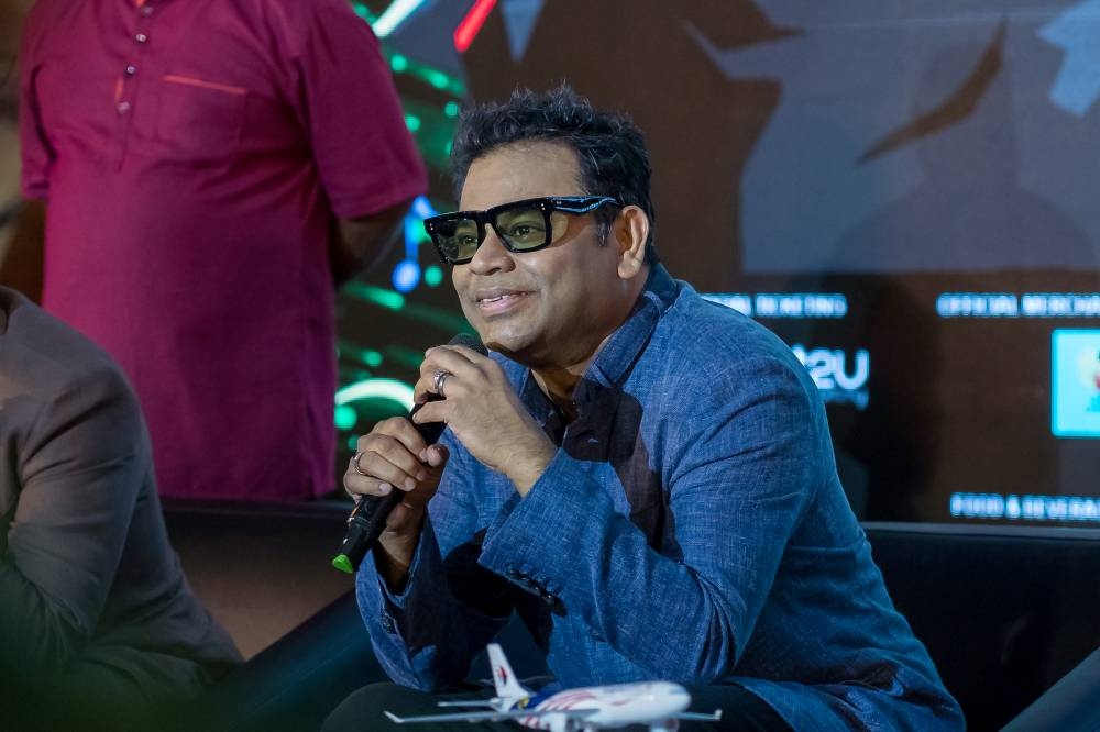 Oscar-winning legendary Indian composer AR Rahman says Malaysian fans continue to inspire and motivate him (VIDEO) - Vimarsana News