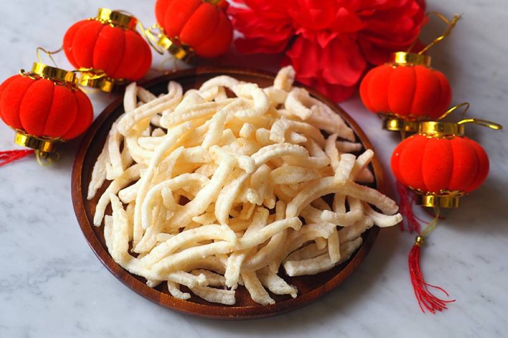 Simply addictive myReal prawn crackers are the best way to snack on during the festive season.