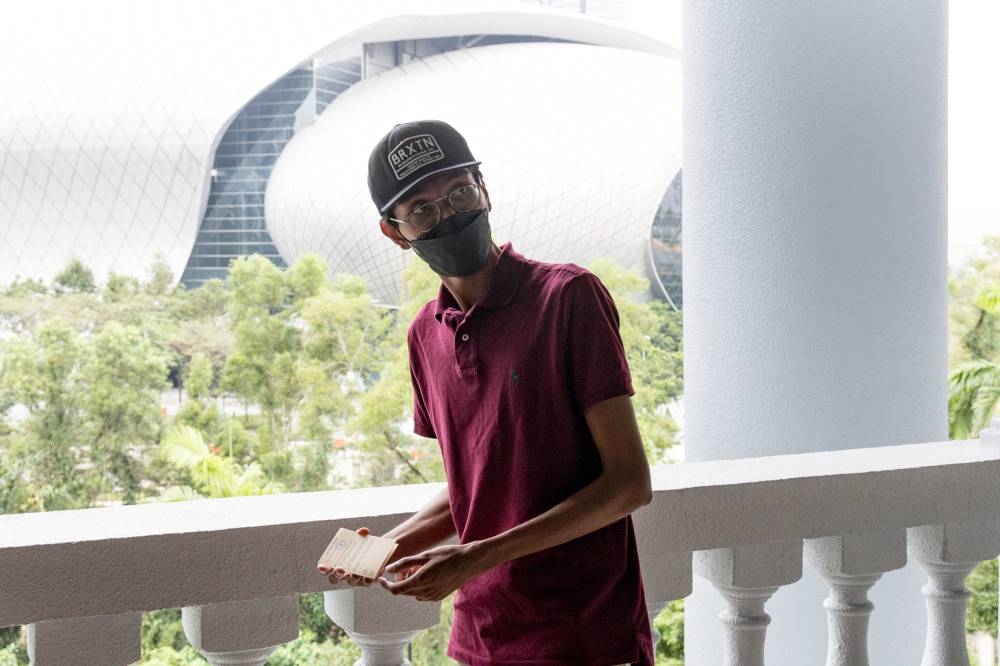 Isa Legacy proprietor Isa Mohd Ismail at the Kuala Lumpur Court Complex January 11, 2023. —Picture by Firdaus Latif