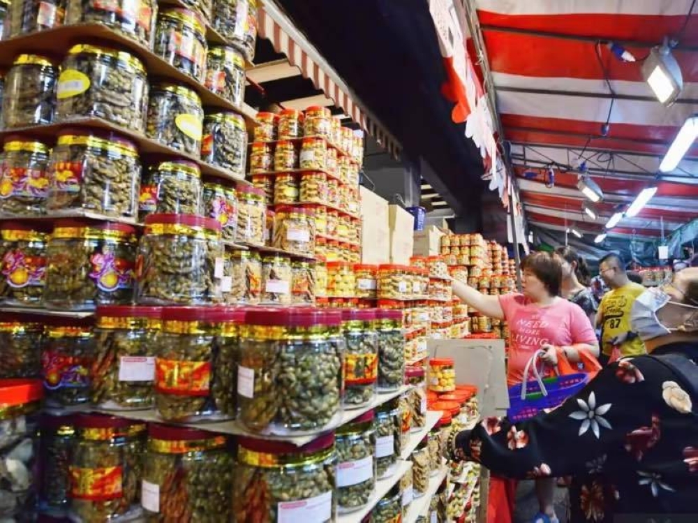 Singapore police warn lockdowns may be needed to limit visitor numbers at CNY Bazaar in Chinatown - Vimarsana News
