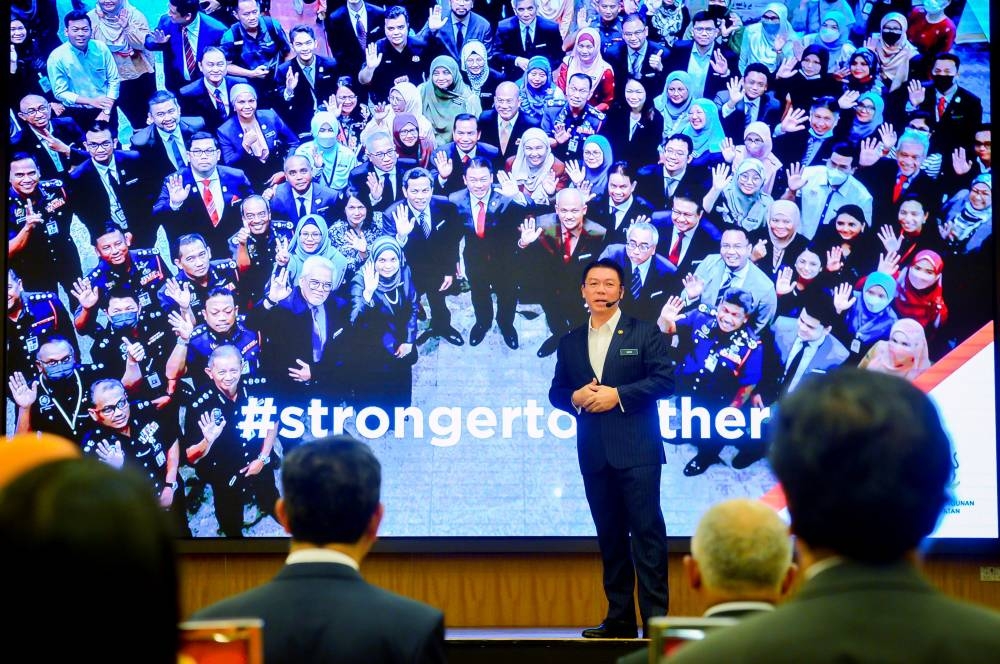 Local Government Development Minister Nga Kor Ming speaks at the ministry’s New Year’s Message 2023 hybrid ceremony in Putrajaya January 9, 2023. — Bernama pic