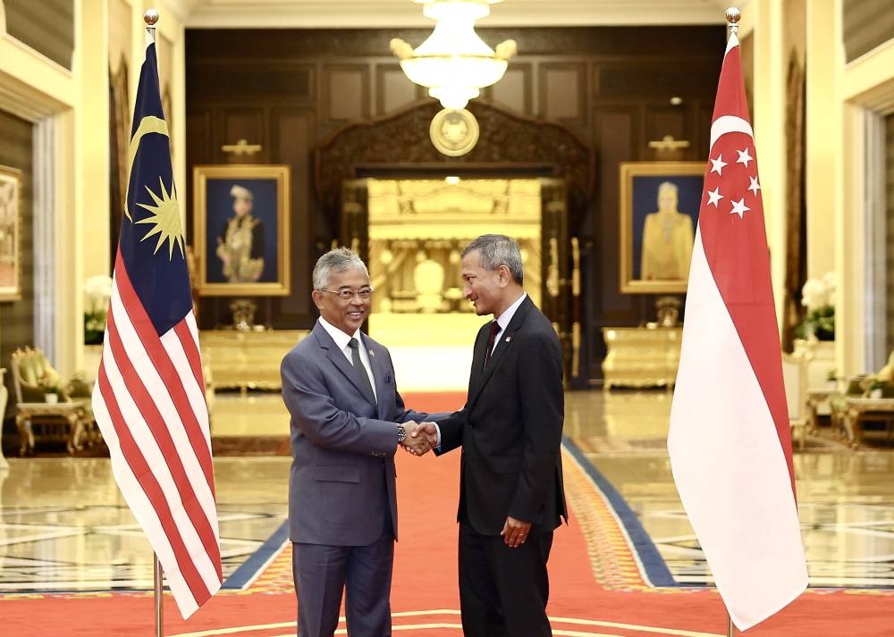 Yang di-Pertuan Agong Al-Sultan Abdullah Ri’ayatuddin Al-Mustafa Billah Shah granted an audience to Singapore Foreign Minister Vivian Balakrishnan at Istana Negara in Kuala Lumpur January 16, 2023. — Bernama pic