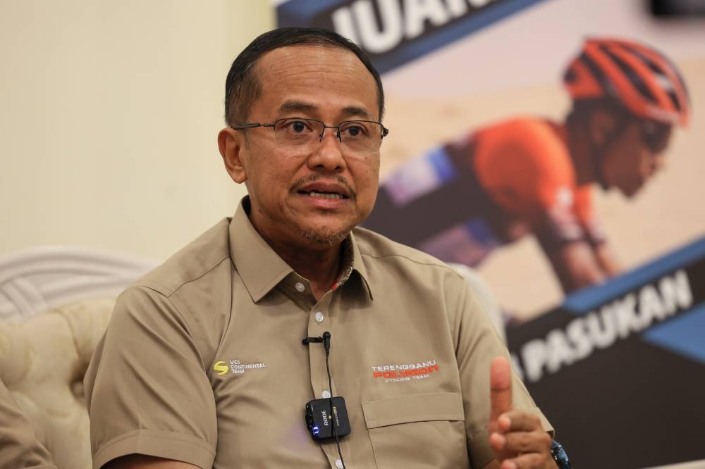 Datuk Seri Dr Ahmad Samsuri Mokhtar speaks during a press conference after unveiling riders for Terengganu’s Polygon Cycling Team in Kuala Terengganu January 13, 2023. ― Bernama pic