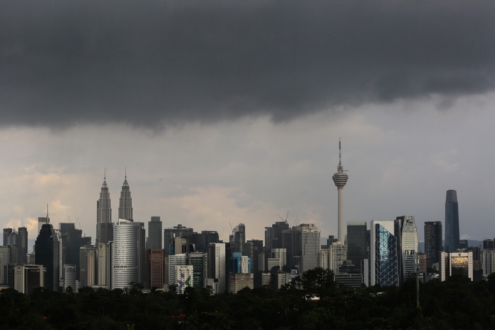 Muhammad Helmi said the department had issued a continuous rain warning for the states from tomorrow until Jan 22. — Picture by Yusof Mat Isa