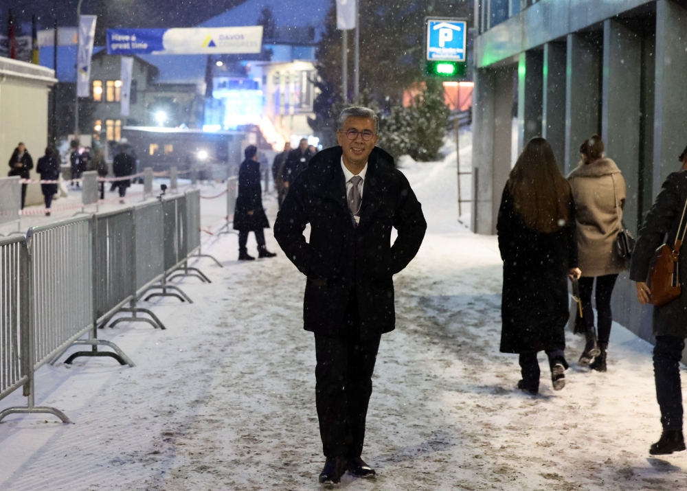 Minister of International Trade and Industry Datuk Seri Tengku Zafrul Aziz says Intel has given its commitment to invest RM70 billion over the 10 years to expand its operations in Penang and Kulim, Kedah. ― Bernama pic