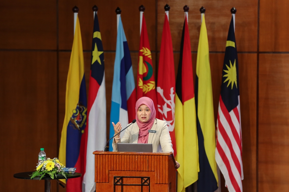 Education Minister Fadhlina Sidek delivers her 2023 New Year speech in Putrajaya January 19, 2023. — Picture by Yusof Mat Isa