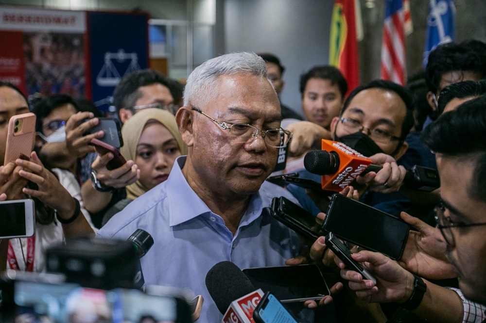 Noh, who is also an Umno supreme council member, resigned as Selangor Umno chief last November after saying that he no longer had confidence in party president Datuk Seri Ahmad Zahid Hamidi. — File picture by Hari Anggara
