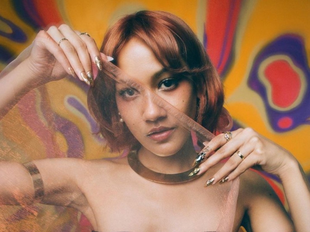 Singer-songwriter Lunadira is first Malaysian artist to perform on COLORS - Vimarsana News
