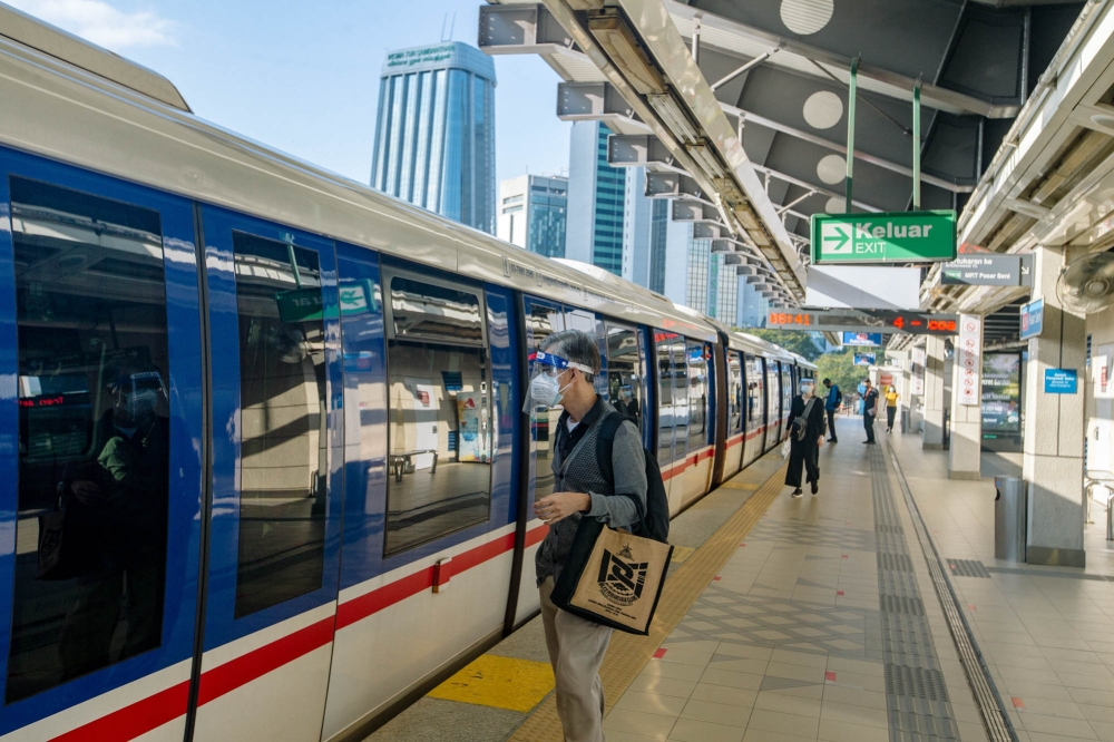 Hours after disrupted LRT service, Rapid Rail shuts down Bandaraya and  Masjid Jamek stations on Ampang line | Malay Mail