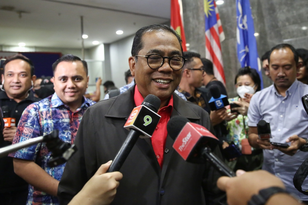 Umno vice-president Datuk Seri Mohamed Khaled Nordin is pictured at party's headquarters in Kuala Lumpur. Jan 27, 2023. — Picture by Yusof Mat Isa