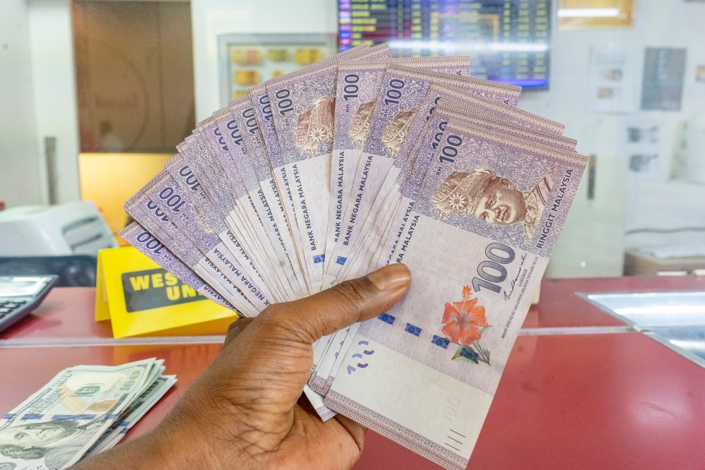 Ringgit likely to continue uptrend next week - Vimarsana News