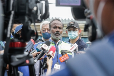 HR minister: Strict action to be taken against employers who dismiss, replace local workers with foreigners - Vimarsana News