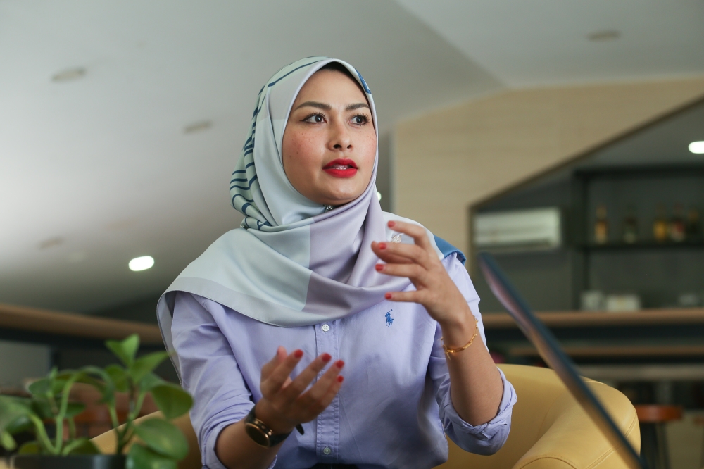 Bentong MP Young Syefura Othman said no one would go to a police station unless necessary and everyone should be allowed access to lodge a police report without being judged for their attire. — Picture by Choo Choy May