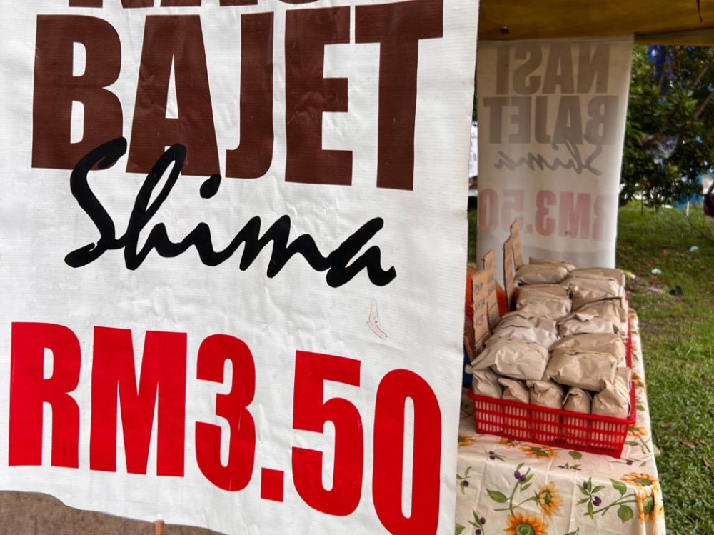 Shima’s budget rice stall is open on weekdays only. — Picture courtesy of Nurul Shima  