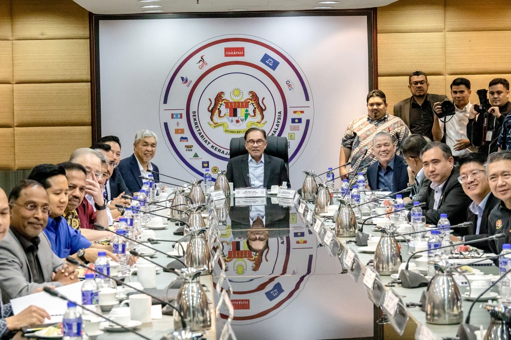 Prime Minister Datuk Seri Anwar Ibrahim chair the first Unity Government Secretariat meeting at the Umno headquarters in Menara Dato’ Onn, Kuala Lumpur February 7, 2023. Picture by Firdaus Latif 