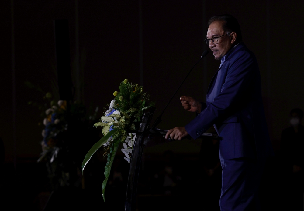 Prime Minister Datuk Seri Anwar Ibrahim was asked to comment on whether the government would continue or stop the research on the use of cannabis for medical purposes. ― Bernama pic