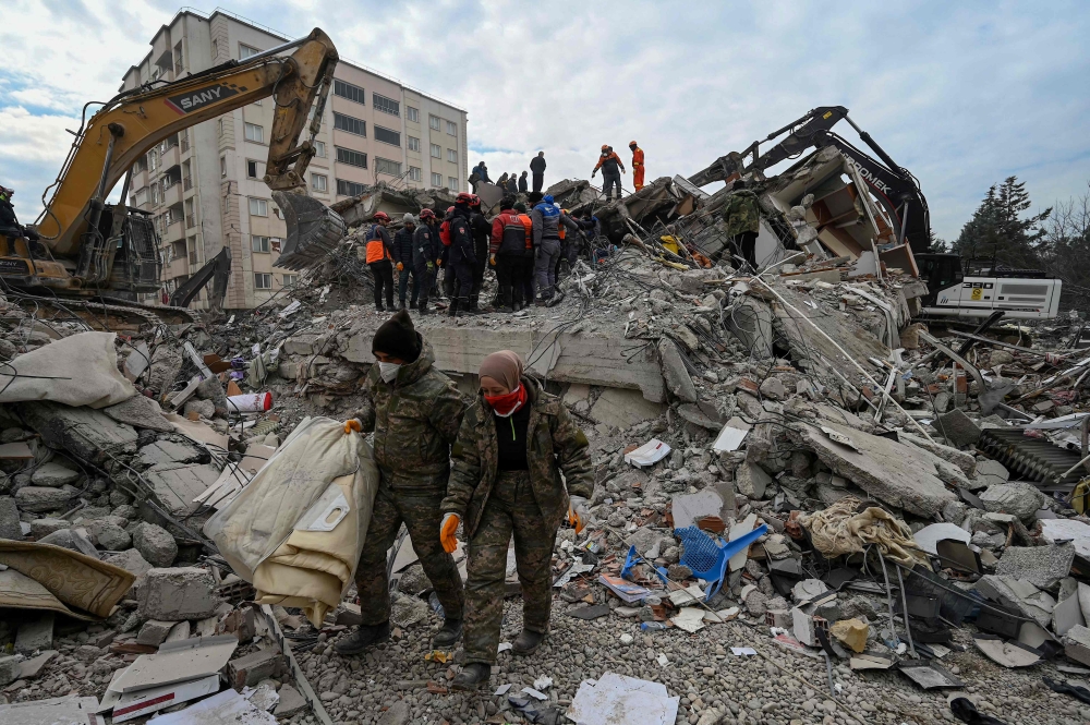 Turkey detains 12 over collapsed buildings after quake | Malay Mail