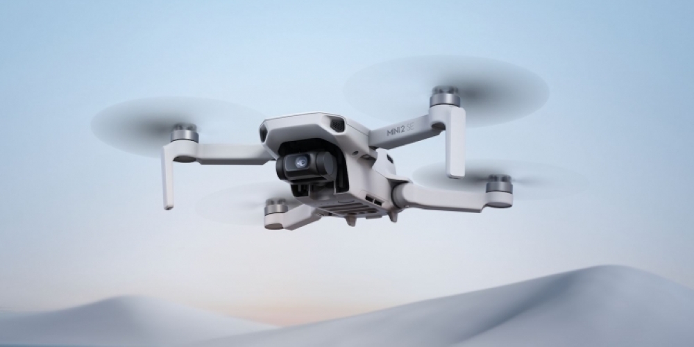 DJI has just released its new Mini 2 SE compact drone which weighs less than 249g. — SoyaCincau pic
