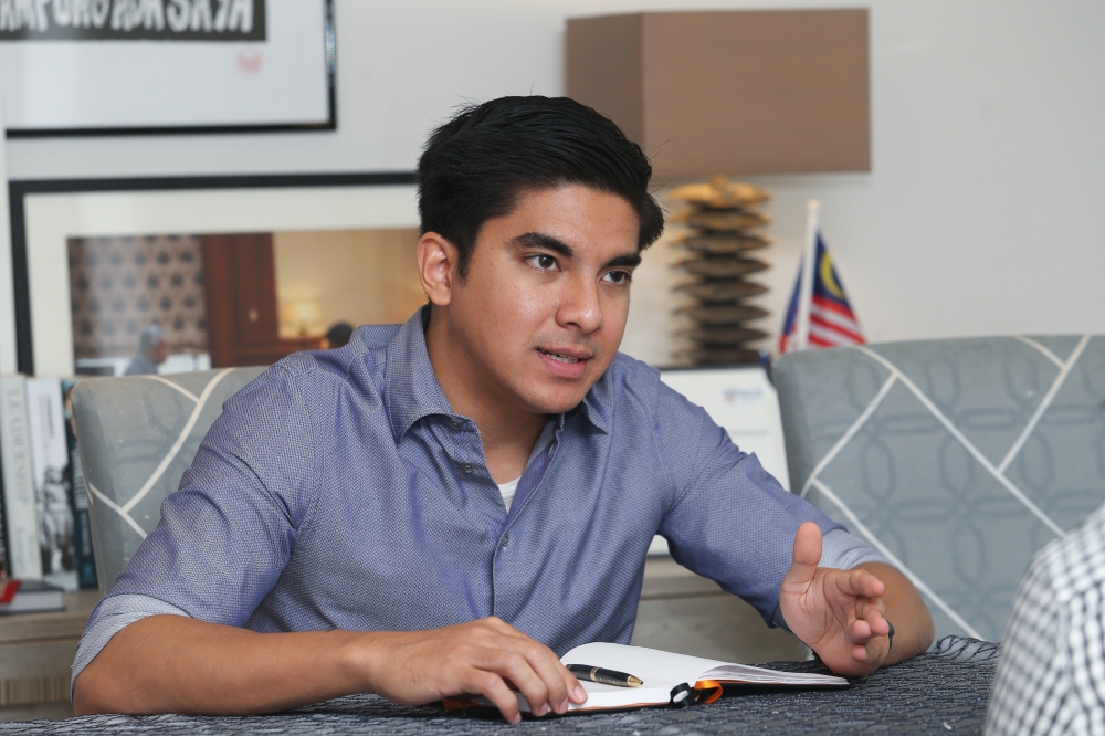 Syed Saddiq Abdul Rahman today said that Malaysia’s education syllabus is trailing behind Singapore by three years. — Picture by Choo Choy May