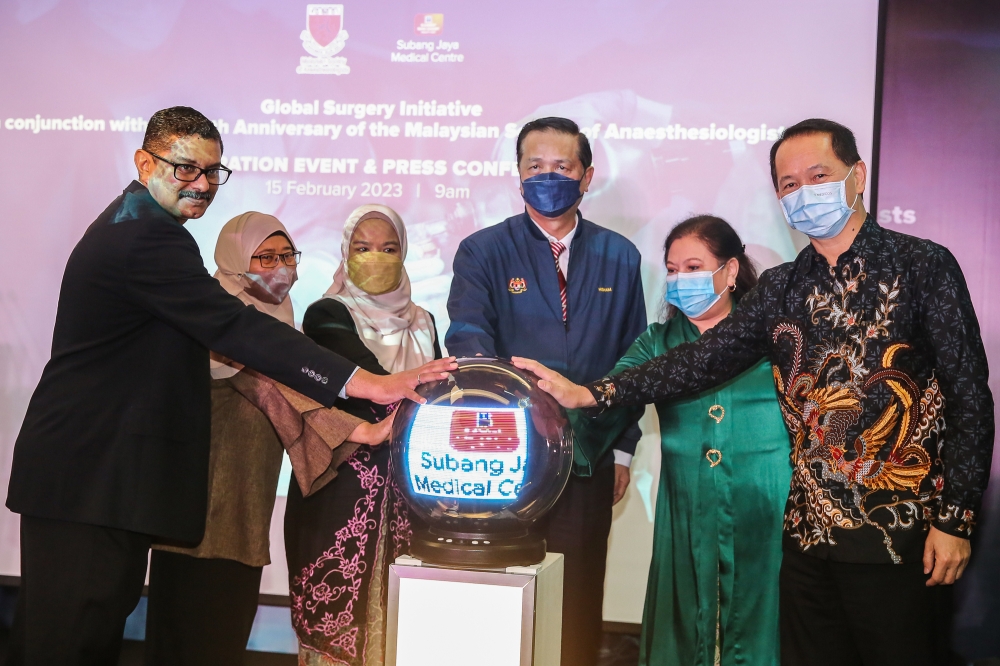 Health director-general Tan Sri Dr Noor Hisham Abdullah (centre) officiating the launch of the Global Surgery Initiative at the Subang Jaya Medical Centre February 15, 2023. — Picture by Yusof Mat Isa