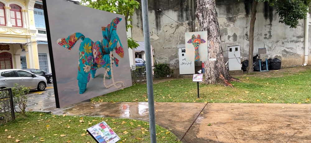 Mandy Maung’s ‘Orikata Tales’ collection is being featured in ARmenian Park exhibition. Picture taken through the Perk Reality app. — Picture by Opalyn Mok