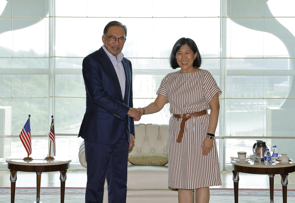 Prime Minister Datuk Seri Anwar Ibrahim received a courtesy visit by the United States Trades Representative Katherine Tai at the Prime Minister's Office in Putrajaya February 16, 2023. — Bernama pic
