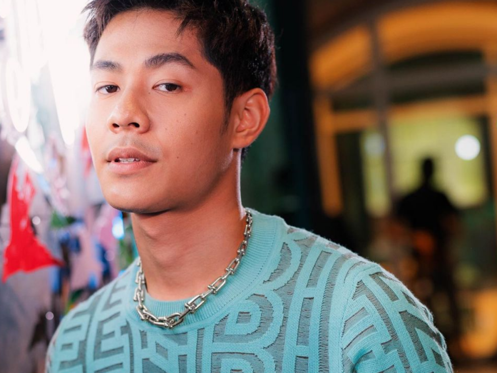 Courtesy of his management, actor-model Meerqeen will now have bodyguards to accompany him whenever he's in a crowded area. — Picture via Instagram/ Meerqeen