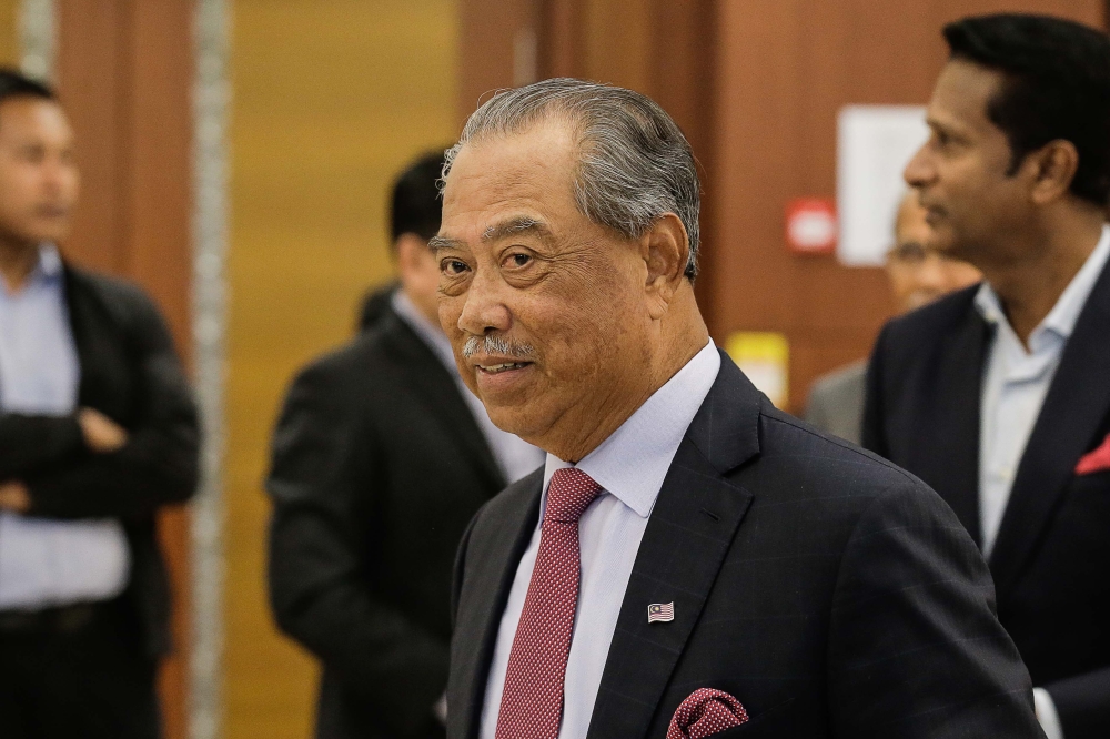 Former prime minister Tan Sri Muhyiddin Yassin today asserted that he was not called in as a ‘suspect’ to facilitate an ongoing investigation into allegations of misuse in government funds meant for a Covid-19 economic stimulus programme two years ago. — Picture by Sayuti Zainudin