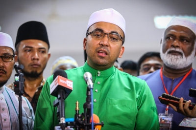 Former Bersatu veep Mohd Rafiq rejoins Umno, after party election - Vimarsana News