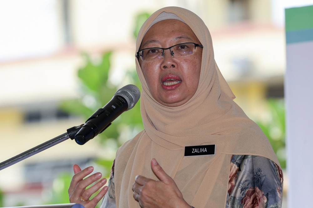 Health Minister Dr Zaliha Mustafa delivers a speech during the inauguration of the Sultanah Aminah Hospital Wellness Hub in Johor Baru February 19, 2023. — Bernama pic