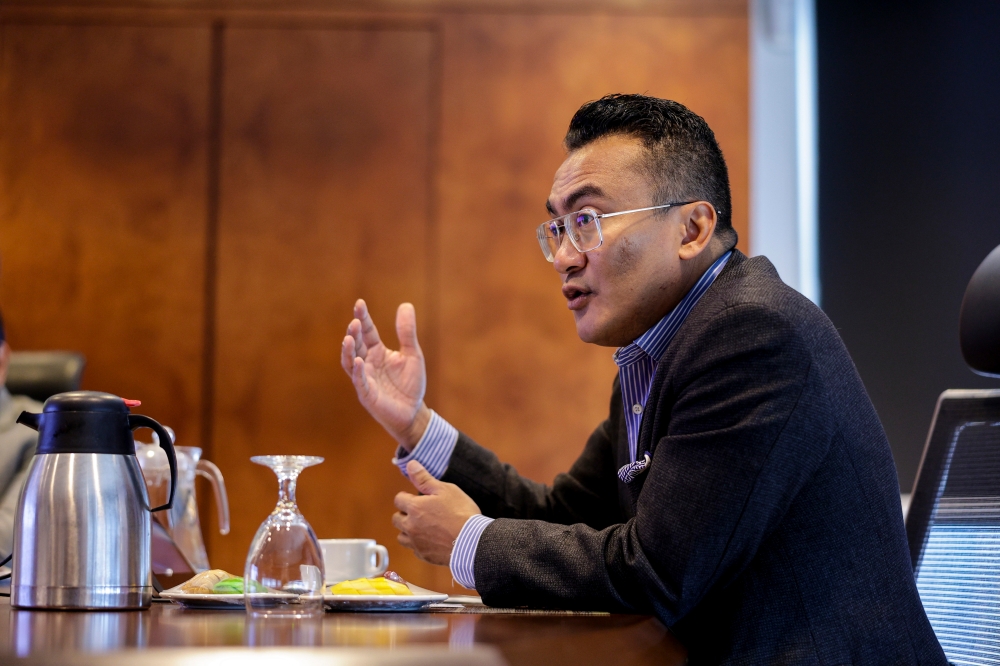 Prasarana president and group chief executive officer Mohd Azharuddin Mat Sah said that work on Phase Two of the Putrajaya MRT line is more than 95 per cent completed and a final test will be carried out at the end of this month. — Picture via Twitter/Bernama