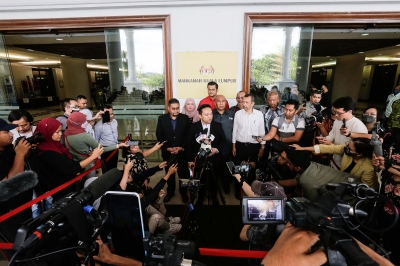 Johor DAP's Dr Boo praises Wan Saiful's resignation says other leaders with court cases should do the same - Vimarsana News