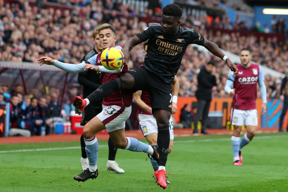 Mikel Arteta has backed Bukayo Saka to cope with the rough treatment meted out by opponents but says the Arsenal winger can also learn ways to cope better with being targeted. — AFP pic