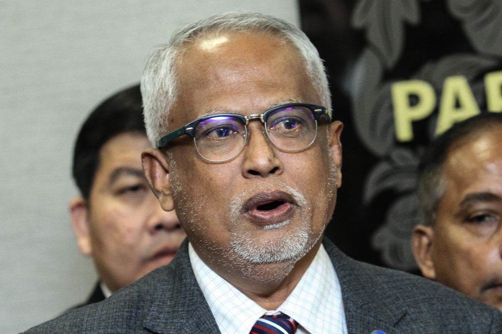Datuk Mahfuz Omar said the ongoing Umno election is seen to be able to strengthen the party machinery in the Unity Government ahead of the elections in six states this year. — Picture by Miera Zulyana