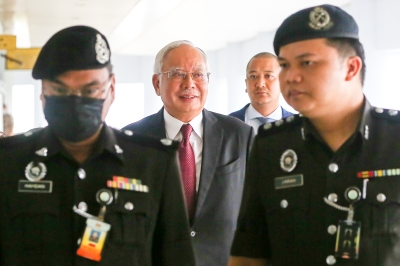 Ex-banker: I had impression then PM Najib knew 1MDB, SRC money went to 'optical illusion' funds - Vimarsana News