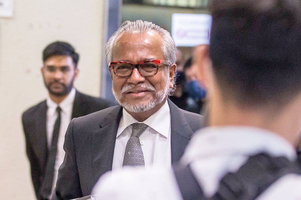 Lawyer Tan Sri Shafee Abdullah is pictured at the Kuala Lumpur Court Complex March 2, 2023. ― Picture by Sayuti Zainudin