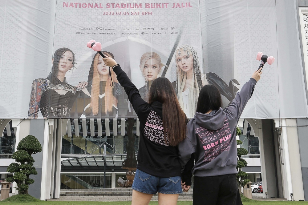 Fans are amped for the show tomorrow, which will be Blackpink's second visit to Malaysia. — Picture by Sayuti Zainudin