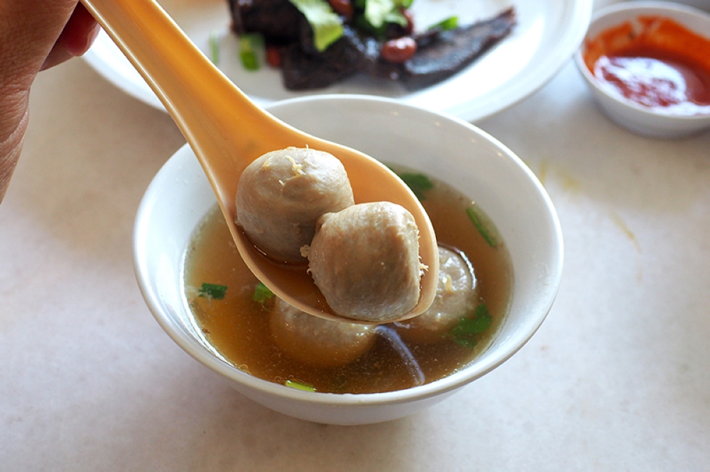 The beef balls have a nice bite to them too.