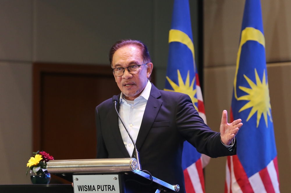 At an interactive session held between Malaysian heads of diplomatic mission, Anwar expressed confidence his coalition government will see out its full five-year term. — Picture by Yusof Mat Isa