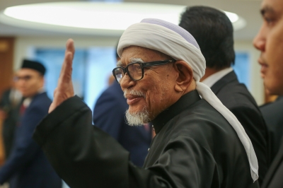 J-Kom D-G: Hadi's plans to topple govt just 'sleep-talk', Malaysia has anti-party hopping law now - Vimarsana News