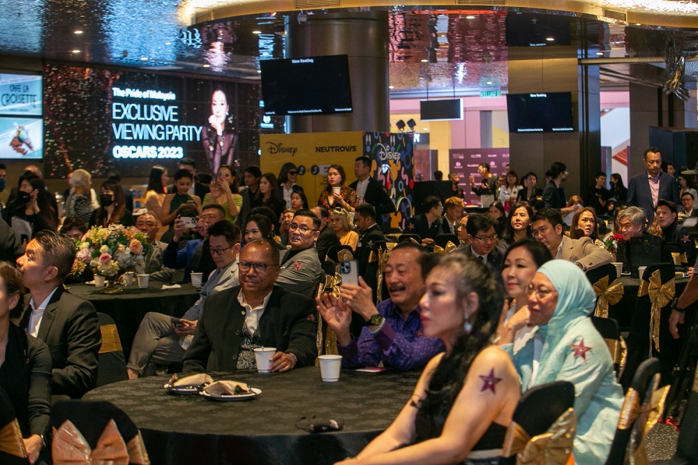 Oscars excitement filled the air at a cinema in Kuala Lumpur this morning with over 100 local celebrities and guests gathering in support of Tan Sri Michelle Yeoh. — Picture by Raymond Manuel