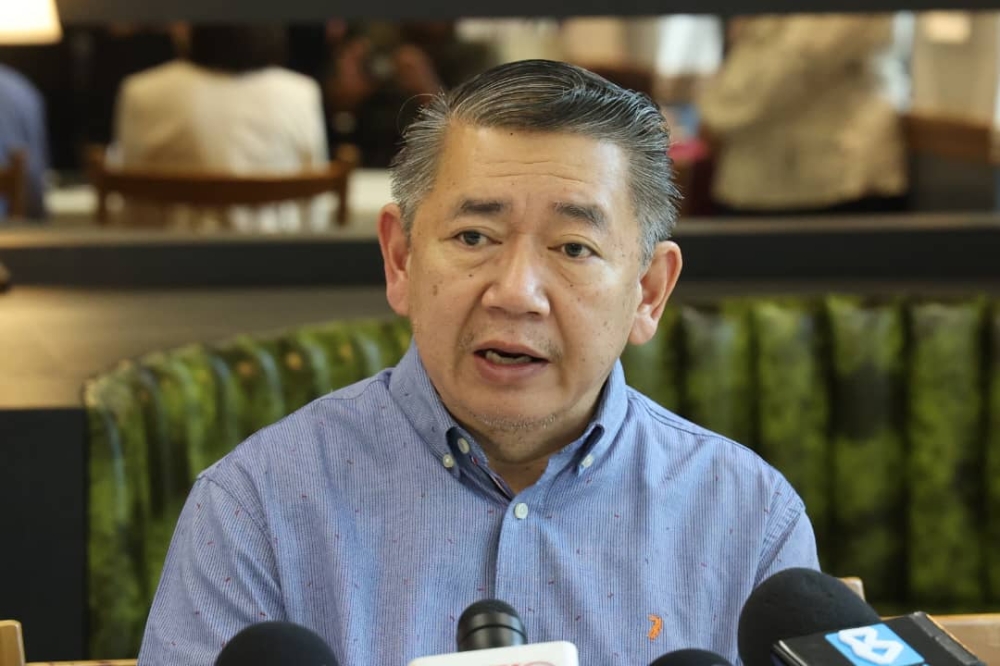 Domestic Trade and Cost of Living Minister Salahuddin Ayub attends a Menu Rahmah event in Taman Perling, Johor Baru, on March 16, 2023. – Picture by Ben Tan