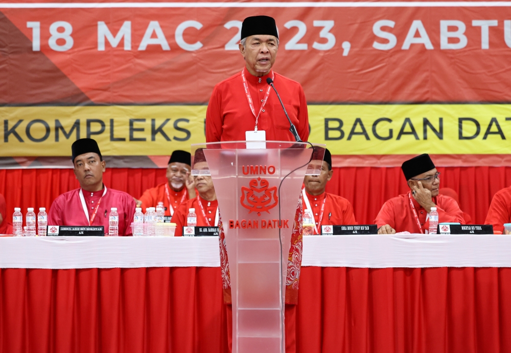 Umno president Datuk Seri Ahmad Zahid Hamidi speaks during a party divisional delegates’ meeting at the Umno Complex in Bagan Datuk March 18, 2023. — Bernama pic