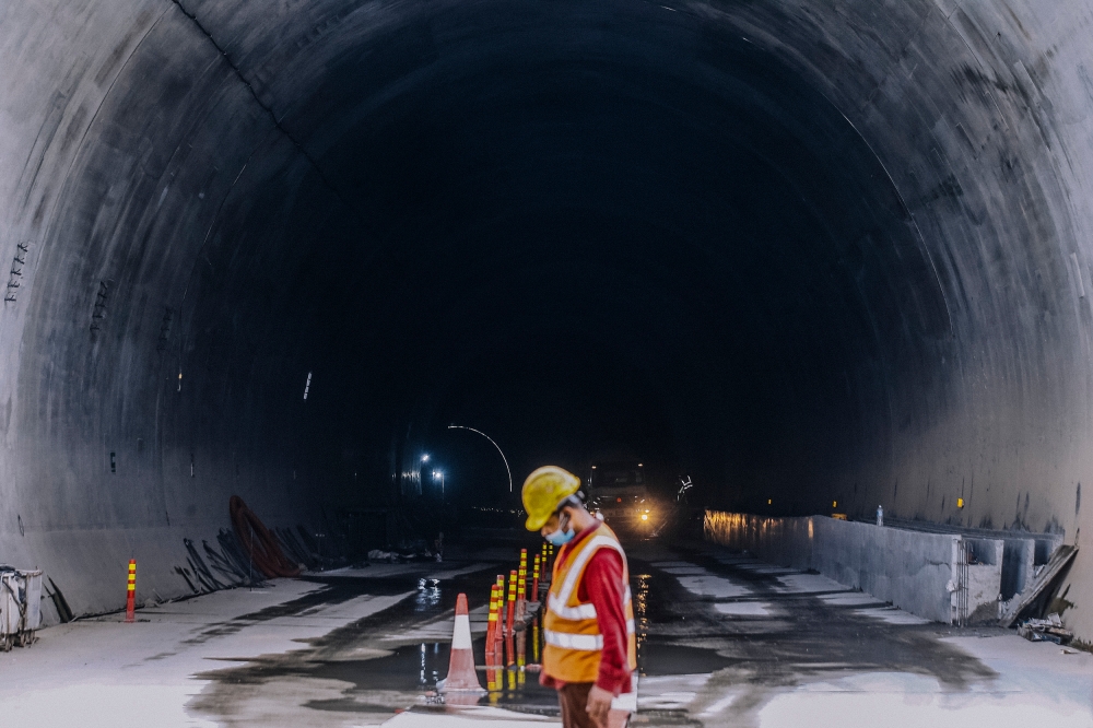 A general view inside the tunnel for the East Coast Rail Link (ECRL) project in Kuantan March 6, 2023. — Picture by Hari Anggara