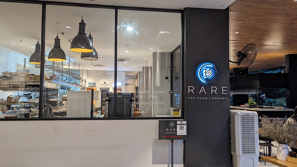 Look for the sign of the restaurant when you get off on the second floor, though it’s pretty hard to miss.