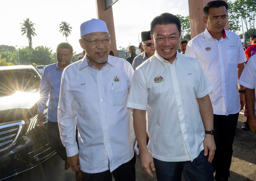 Local Government Development Minister Nga Kor Ming and Kelantan Menteri Besar Datuk Ahmad Yaakob at the launch of Tok Kenali Market in Binjai, Kota Baru March 19, 2023. — Bernama pic
