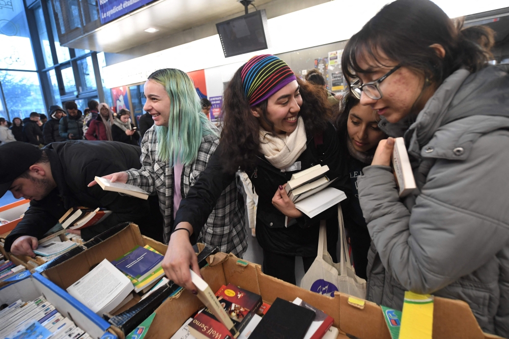 It’s a profession which is increasingly under the spotlight as the culture wars rumble on — sensitivity readers — editors who identify insensitivities or stereotypes in manuscripts, are becoming a lightning rod for the publishing industry. — AFP pic