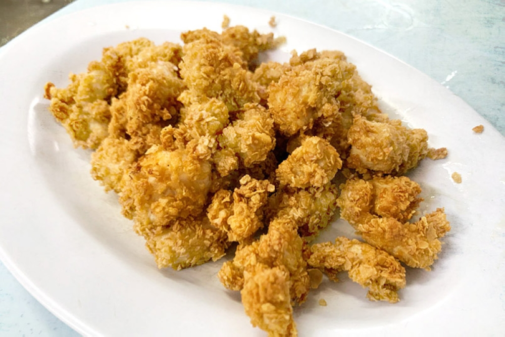 Irresistible popcorn chicken coated with crunchy oats.